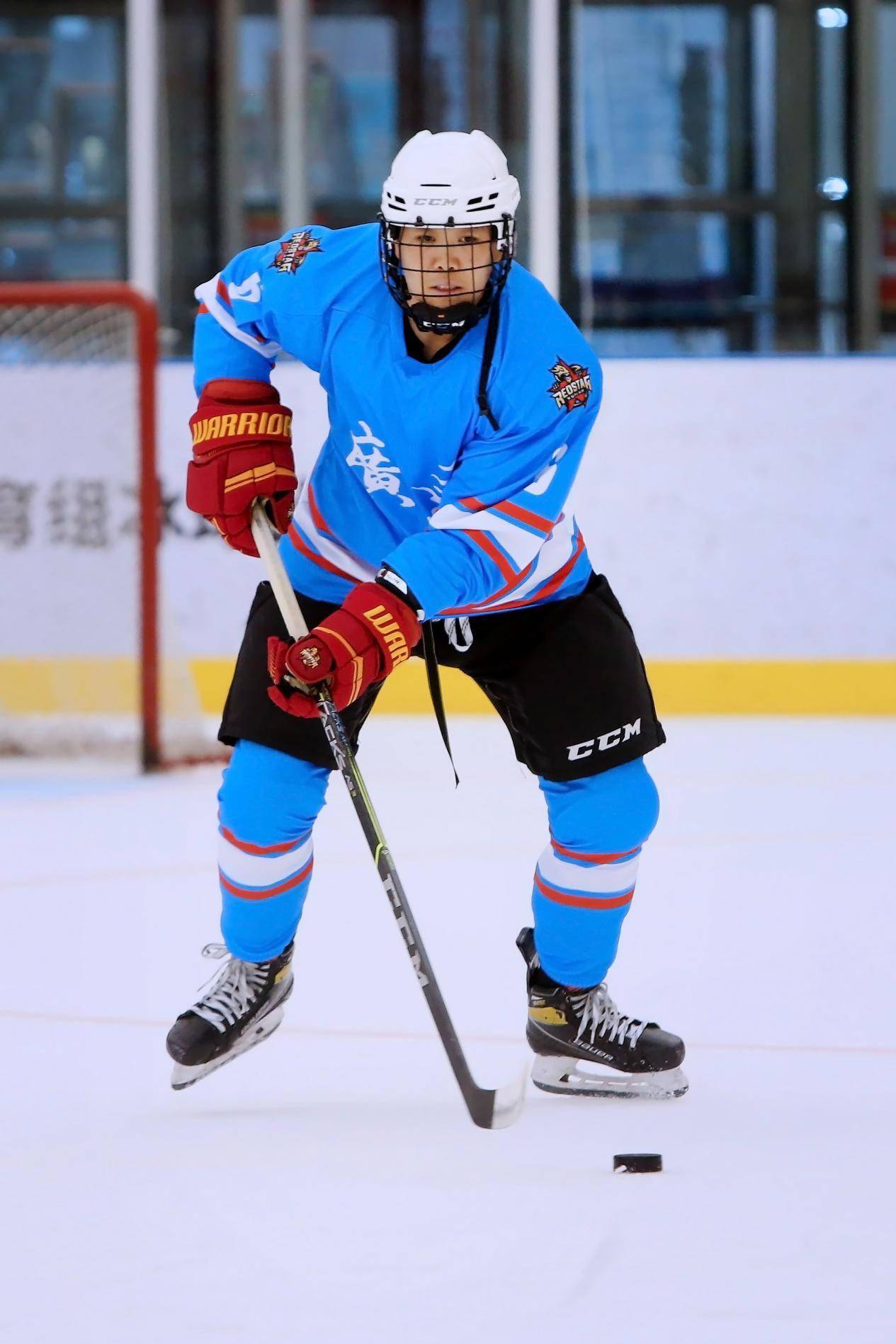 开云体育-包含冰球选手发挥出色，荣膺最佳MVP的词条