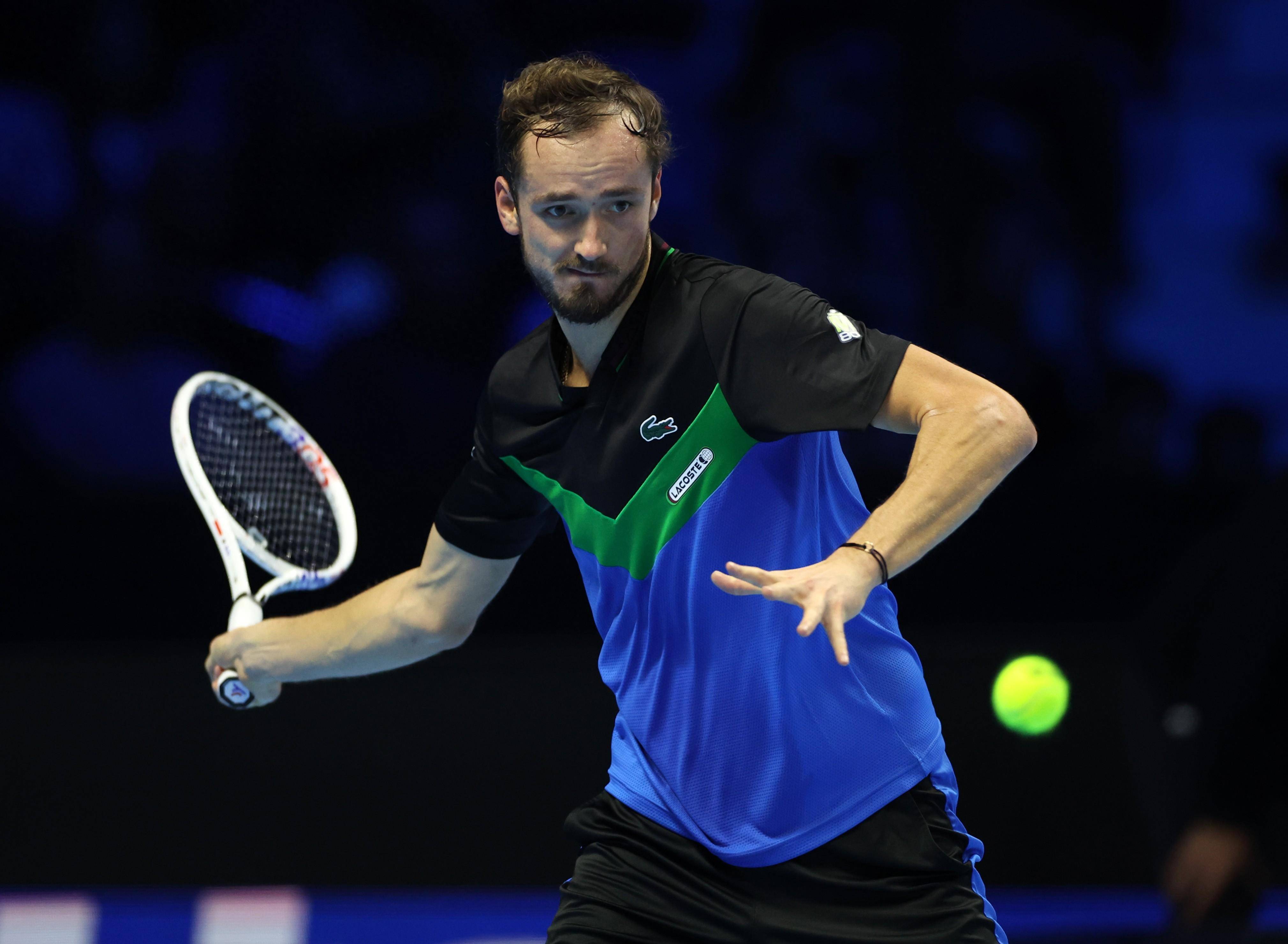 拉沃尔杯力克澳网，梅德韦杰夫关键制胜的简单介绍