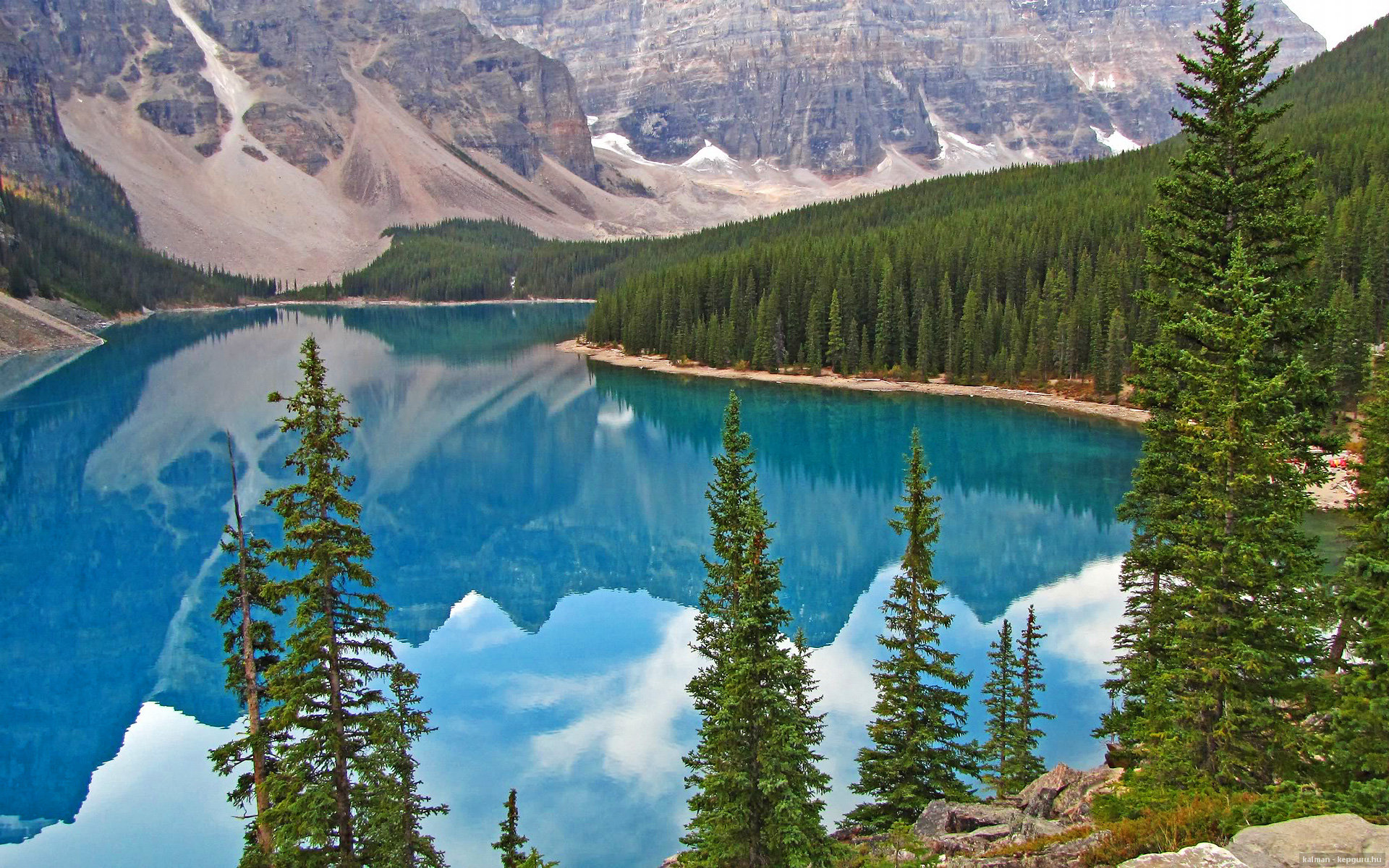 当雄鹰坠落在仙人掌丛林，凯恩用子弹击穿亚特兰大的心脏