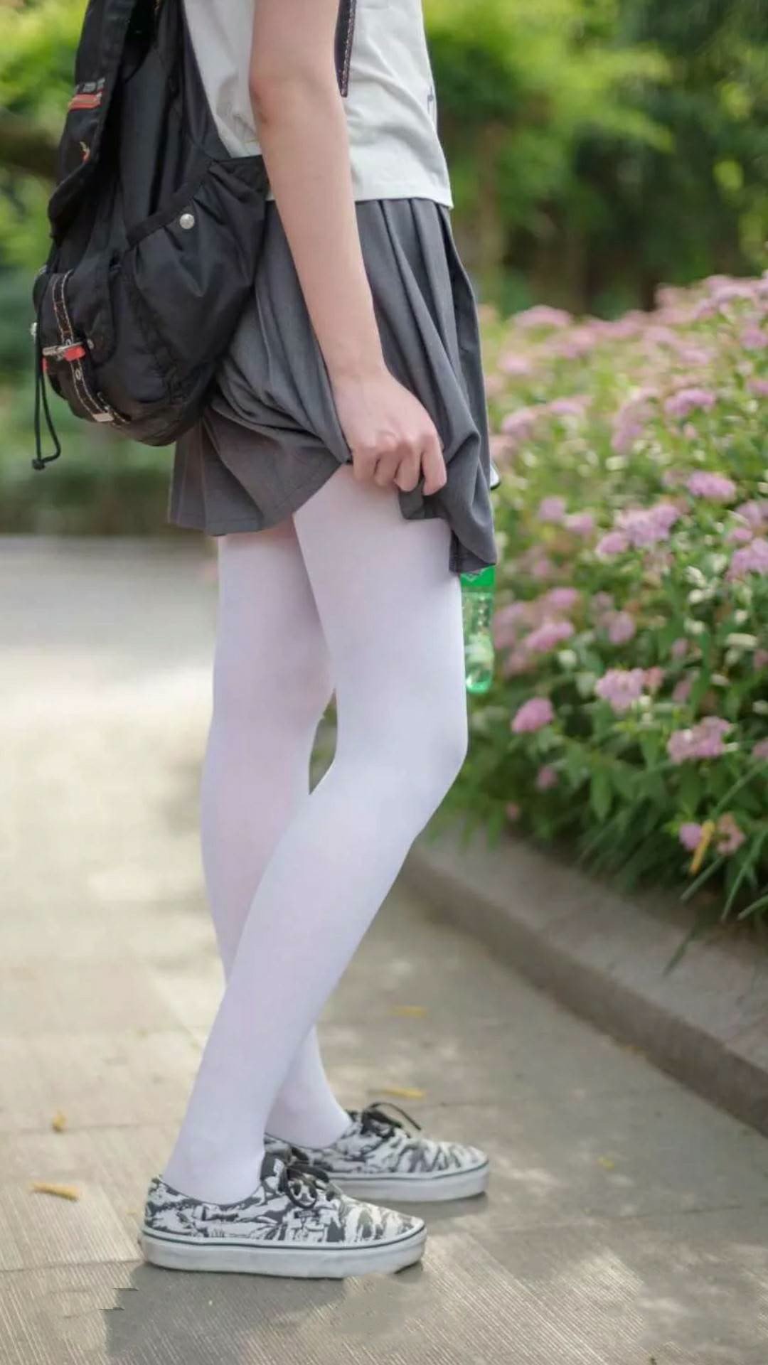 开云体育app-看到这个关键词组合，我立刻感受到一种强烈的戏剧反差—这不像一场普通的比赛，而像一则关于规则颠覆的体育寓言