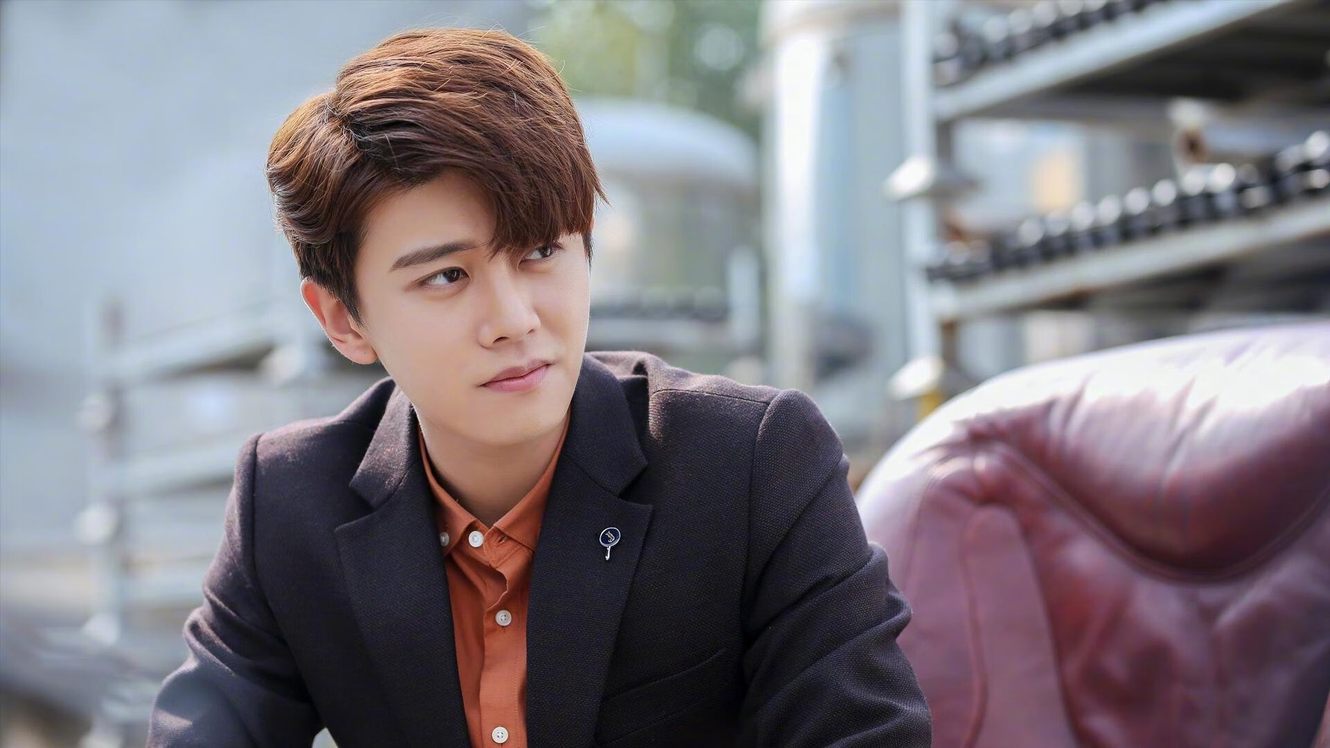 开云体育平台APP-欧文致命三分点燃逆袭火焰，雄鹿队客场绝地逆转北京首钢