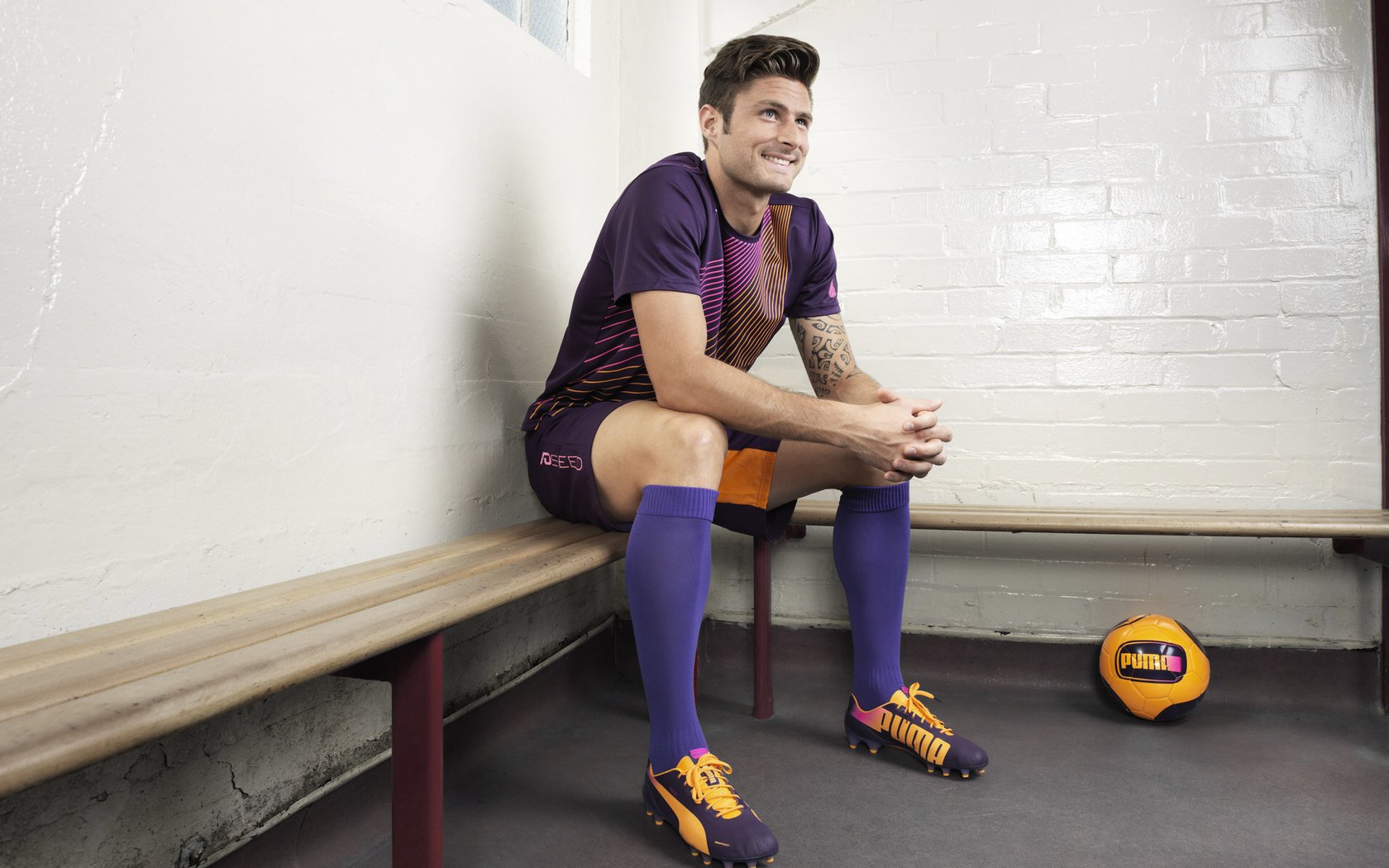 冲线！当F1冠军之夜变向布伦森的个人分卫赛道