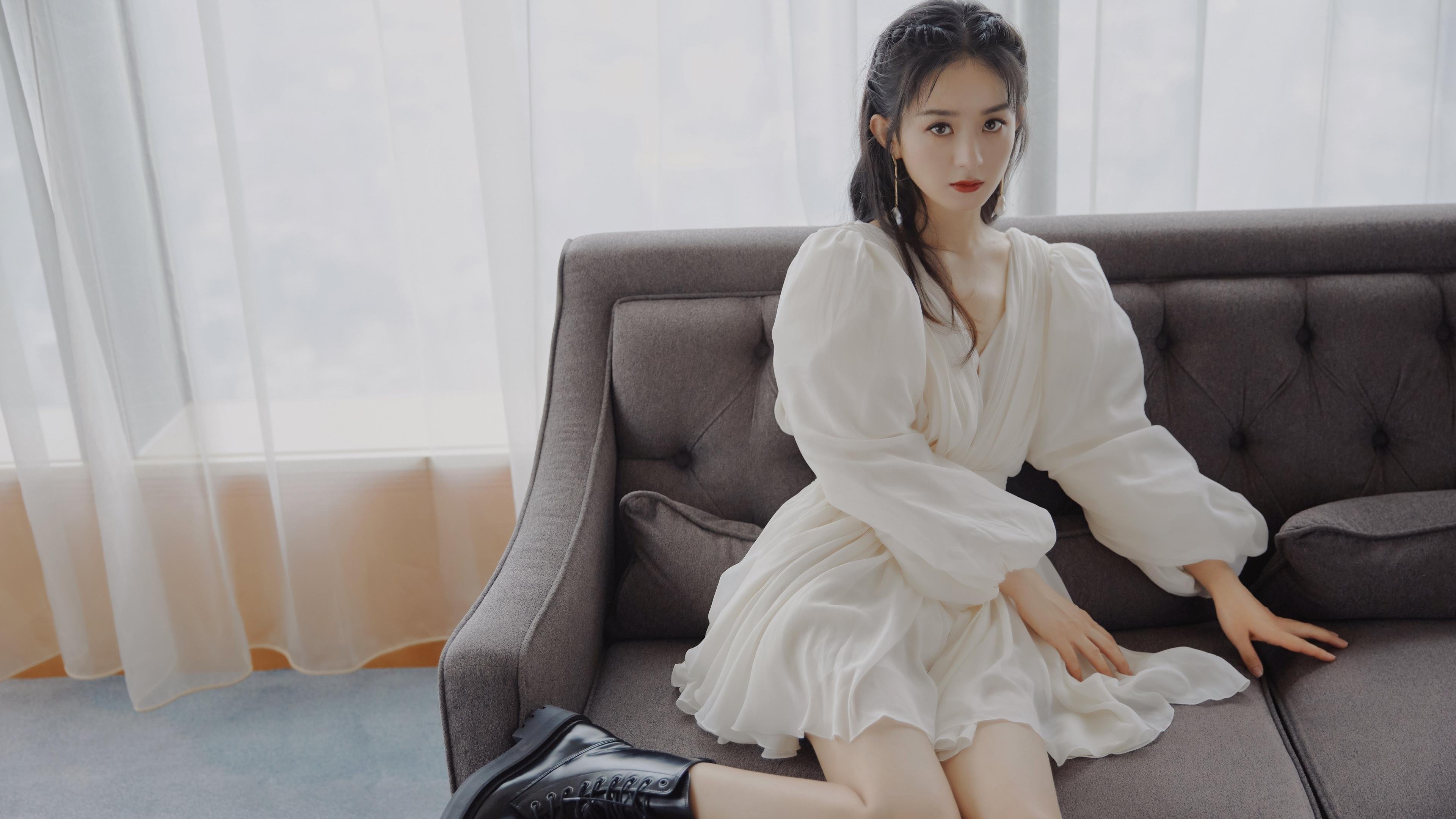 开云体育-雷霆劈碎蜂群交响曲，德罗赞以沉默重谱关键先生定义