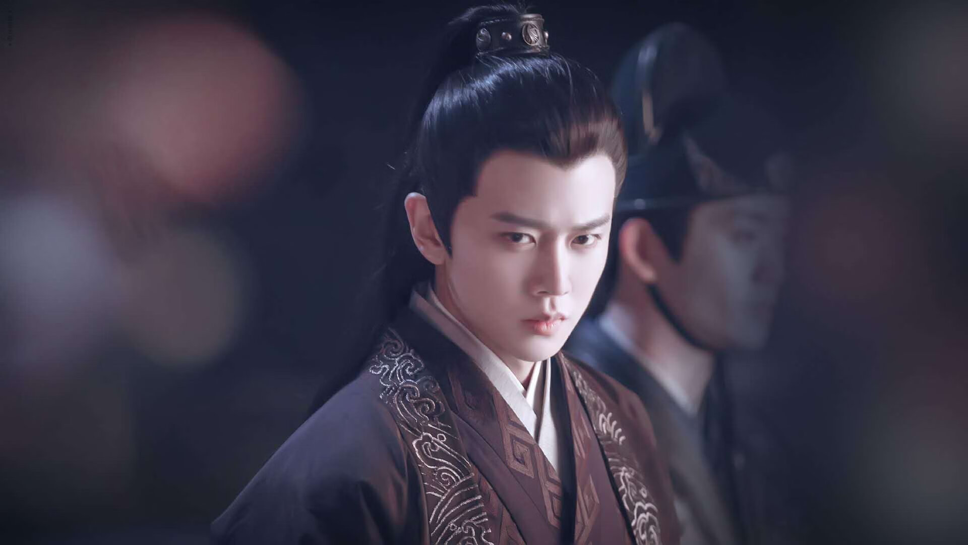 当布雷默的飞翼划过安菲尔德,一场横跨二十年的足球记忆传递